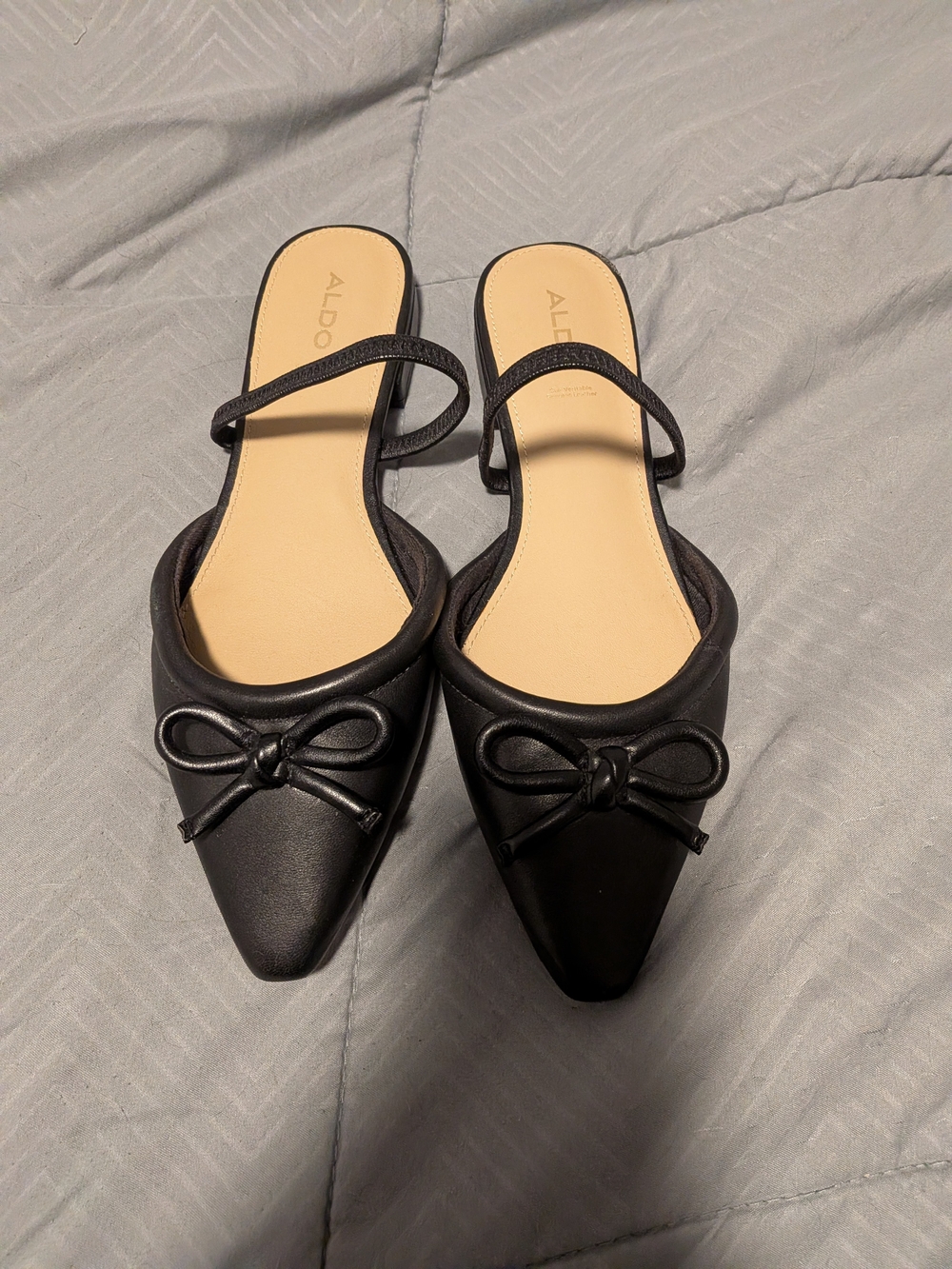 ALDO Black Pointed-Toe Flats